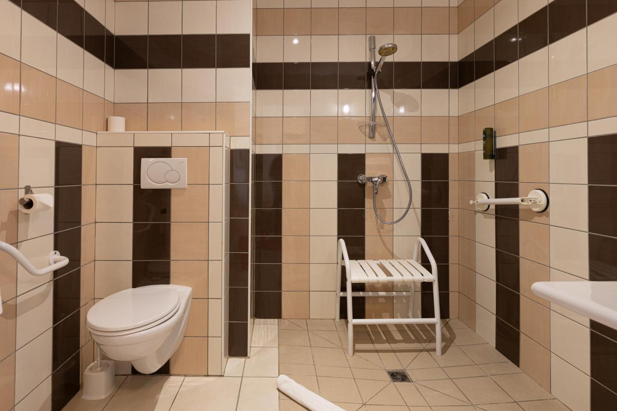Logis Hotel Le Richelieu - Royan Atlantique Saujon Luaran gambar