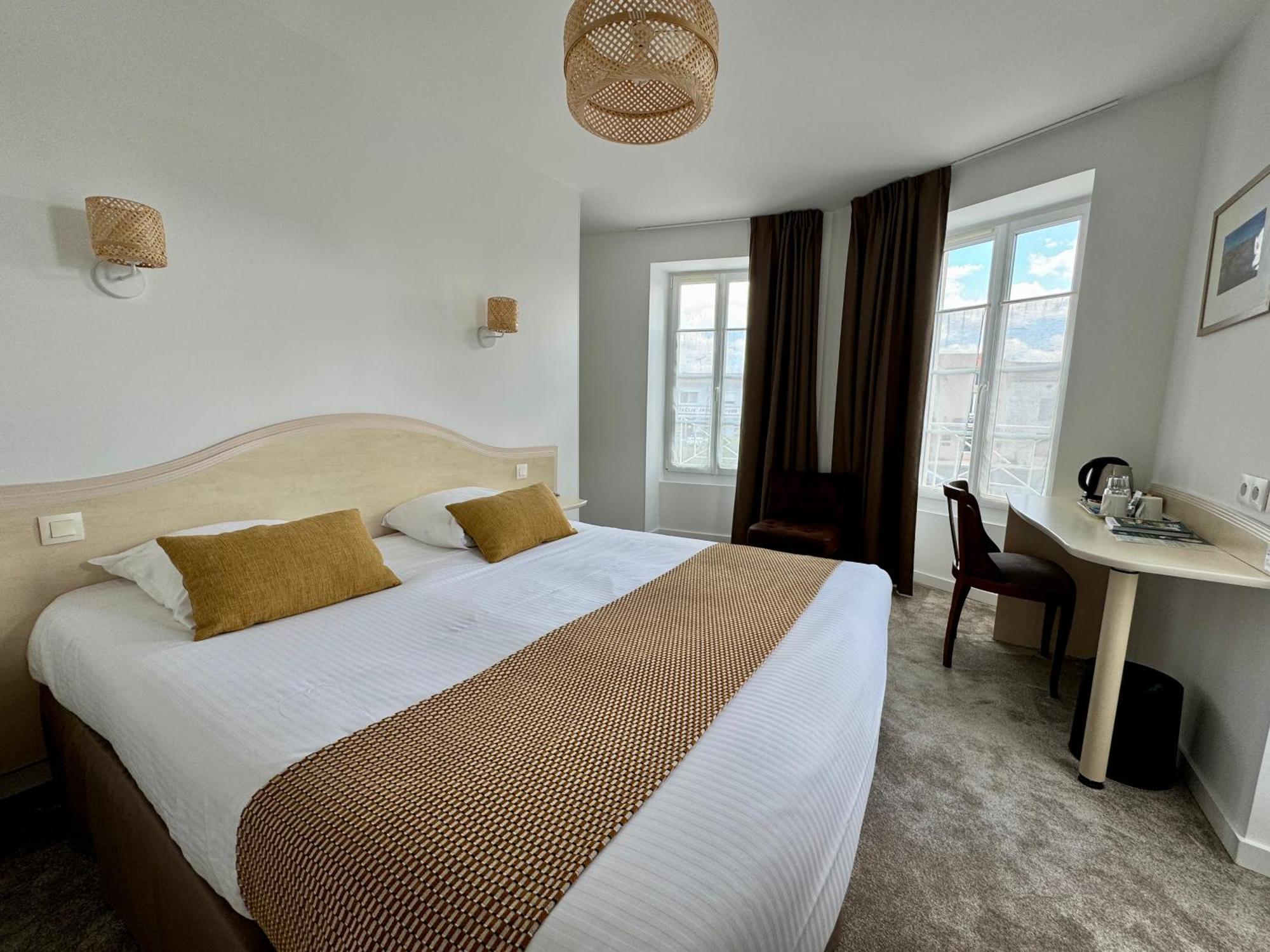 Logis Hotel Le Richelieu - Royan Atlantique Saujon Luaran gambar